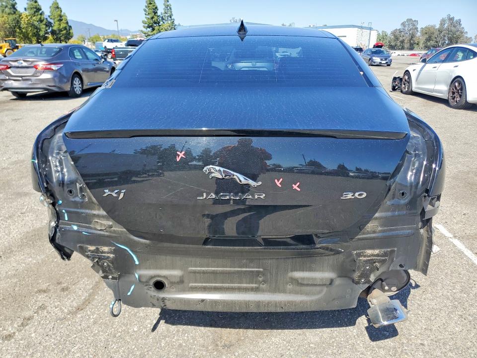 2019 Jaguar Xj მანქანა იყიდება აუქციონზე, vin: SAJWA1C73K8W19543, აუქციონის ნომერი: 51830816