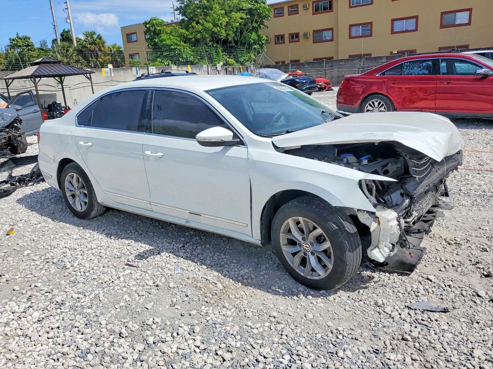 50945816 :رقم المزاد ، 1VWAT7A30GC053008 vin ، 2016 Volkswagen Passat مزاد بيع
