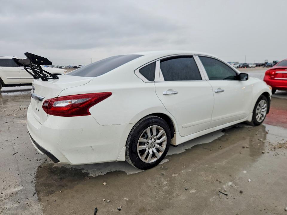 48546296 :رقم المزاد ، 1N4AL3AP8JC229895 vin ، 2018 Nissan Altima مزاد بيع