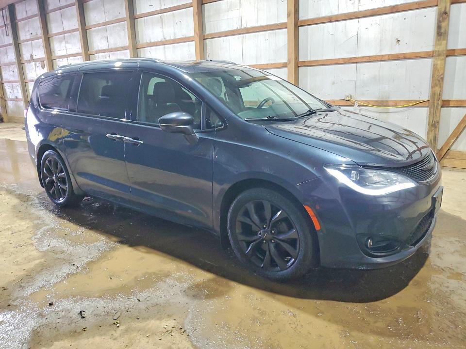 50712656 :رقم المزاد ، 2C4RC1GG8KR597611 vin ، 2019 Chrysler Pacifica مزاد بيع