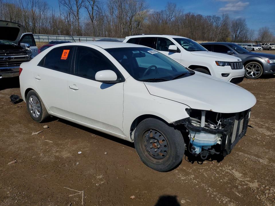 2013 Kia Forte მანქანა იყიდება აუქციონზე, vin: KNAFT4A24D5738589, აუქციონის ნომერი: 49821386