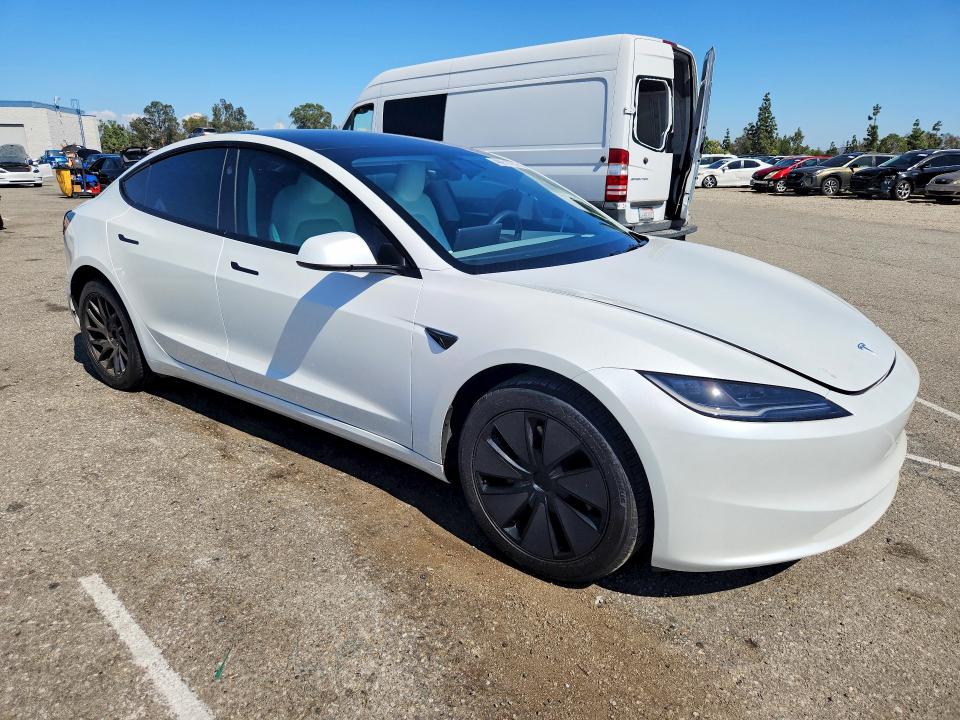 Продаж на аукціоні авто 2025 Tesla Model 3, vin: 5YJ3E1EA5SF994798, номер лоту: 49916756