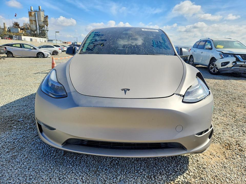47988026 :رقم المزاد ، 7SAYGDEF9NF390787 vin ، 2022 Tesla Model Y مزاد بيع