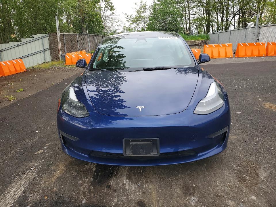 51487766 :رقم المزاد ، 5YJ3E1EA6NF370142 vin ، 2022 Tesla Model 3 مزاد بيع