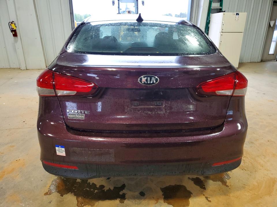 51246466 :رقم المزاد ، 3KPFK4A74HE080350 vin ، 2017 Kia Forte مزاد بيع