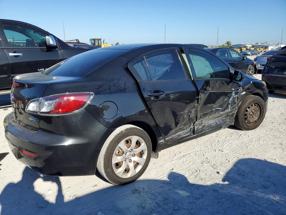 50440566 :رقم المزاد ، JM1BL1U76D1777327 vin ، 2013 Mazda 3 مزاد بيع