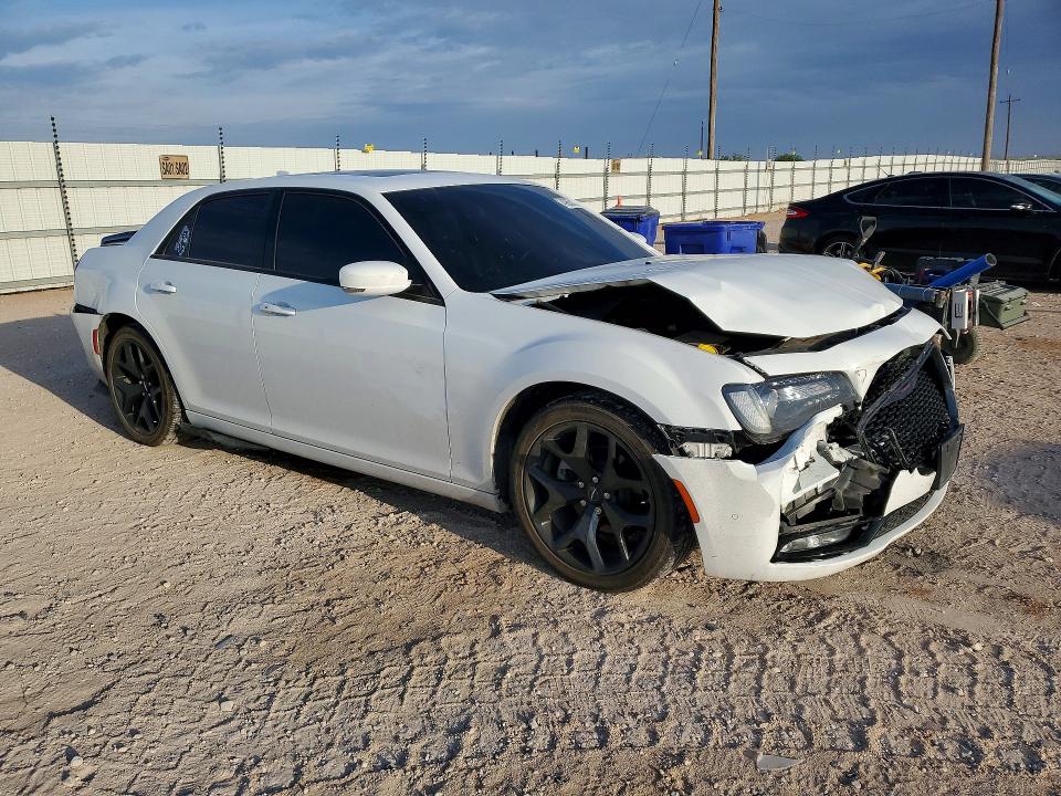 2022 Chrysler 300 მანქანა იყიდება აუქციონზე, vin: 2C3CCABG0NH198817, აუქციონის ნომერი: 49863876