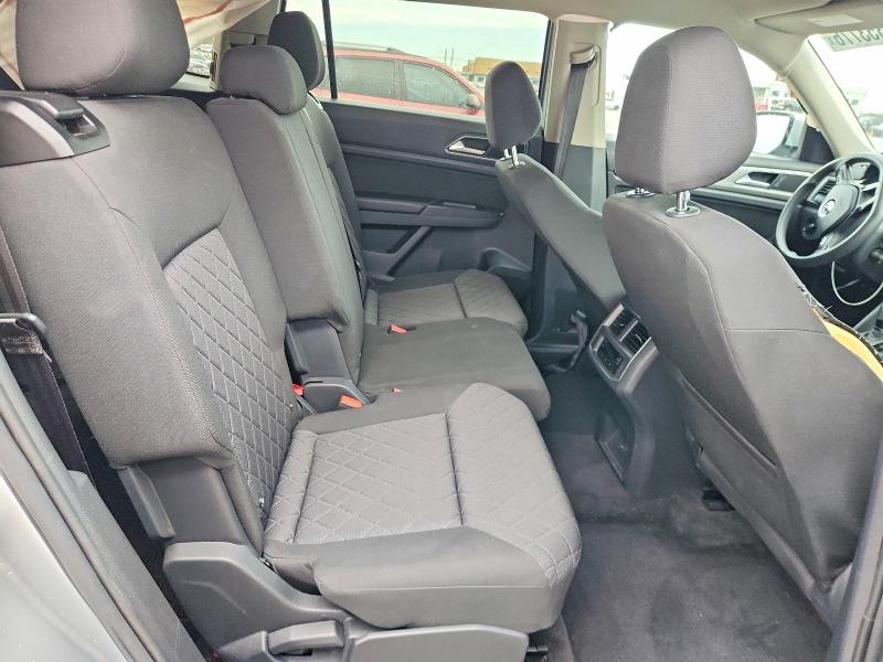48353776 :رقم المزاد ، 1V2AR2CA0JC516013 vin ، 2018 Volkswagen Atlas مزاد بيع