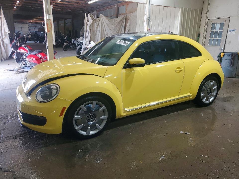 2013 Volkswagen Beetle მანქანა იყიდება აუქციონზე, vin: 3VWJP7AT8DM601867, აუქციონის ნომერი: 51257366