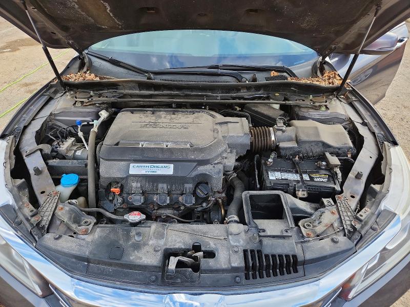 51326646 :رقم المزاد ، 1HGCR3F03HA019032 vin ، 2017 Honda Accord مزاد بيع