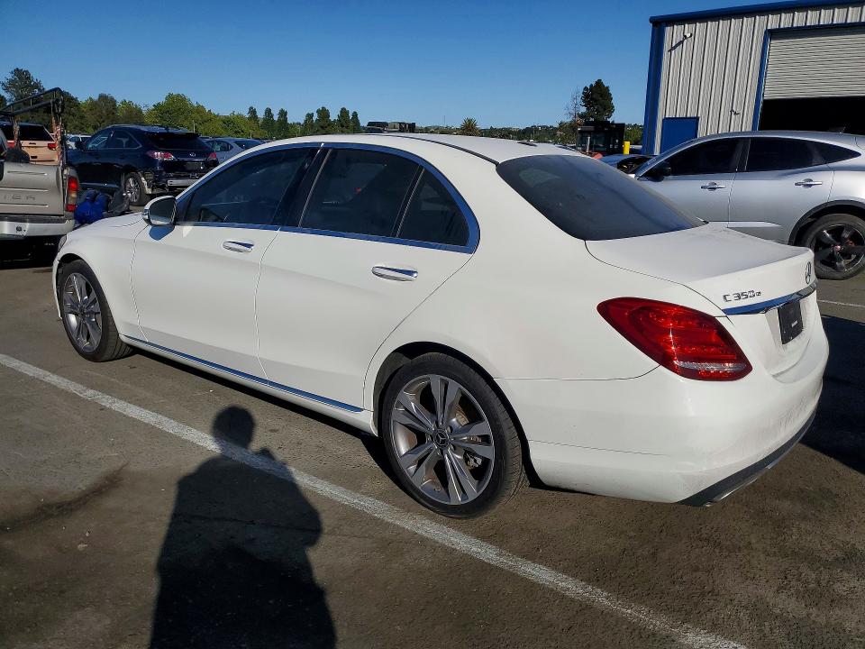 Продажа на аукционе авто 2018 Mercedes-benz C, vin: 55SWF4HB9JU261649, номер лота: 50127886