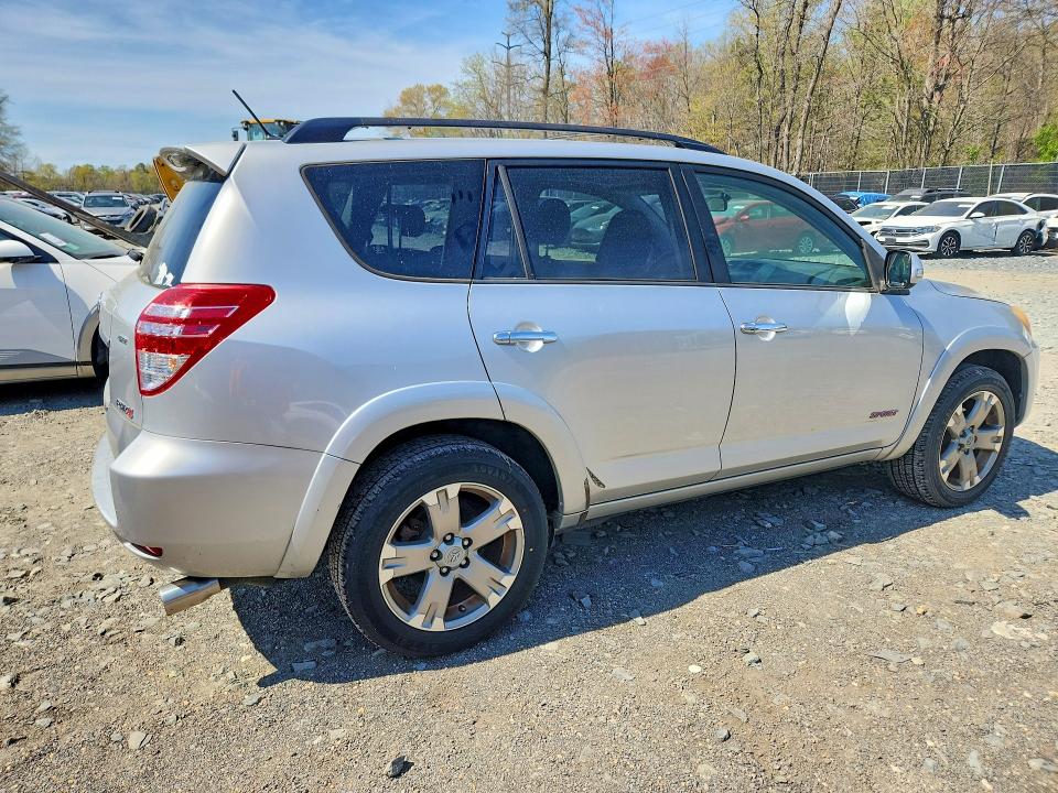 49424956 :رقم المزاد ، JTMRK4DV6B5099380 vin ، 2011 Toyota Rav4 مزاد بيع