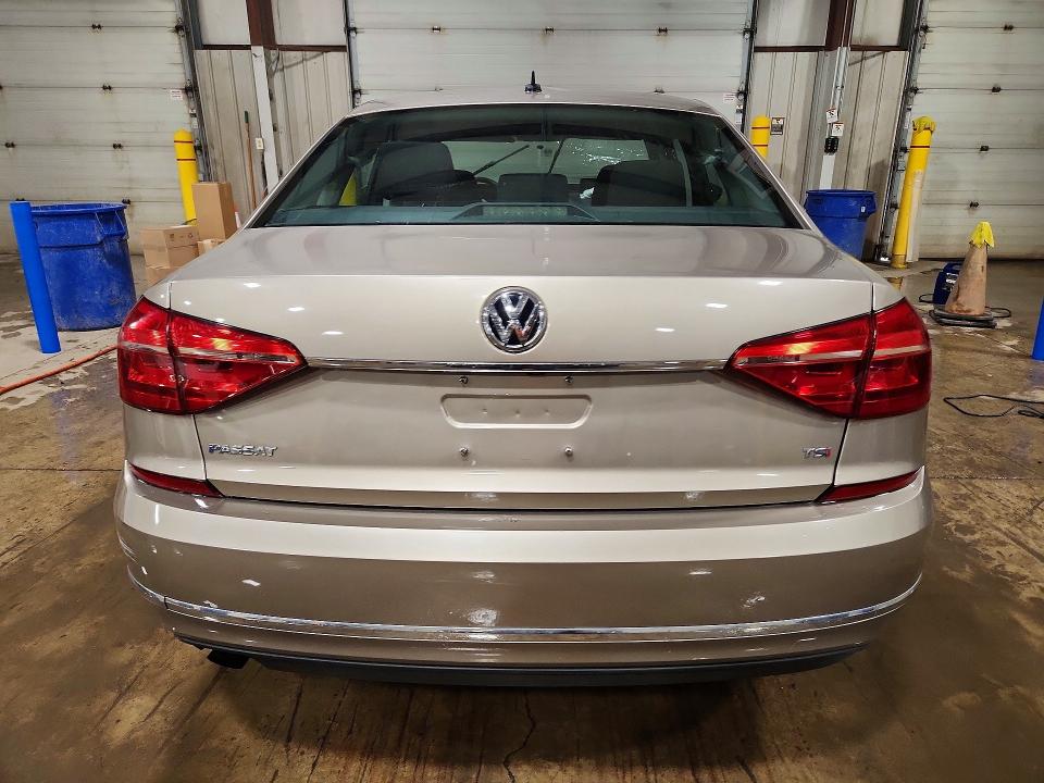 51622076 :رقم المزاد ، 1VWAT7A37GC024461 vin ، 2016 Volkswagen Passat مزاد بيع
