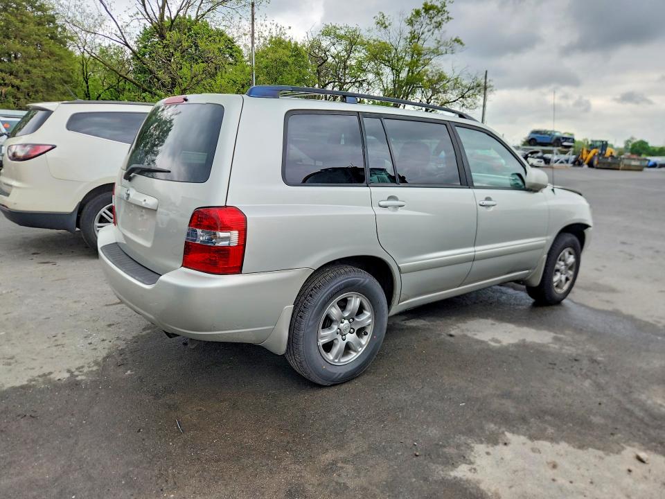 51869326 :رقم المزاد ، JTEDP21A340027050 vin ، 2004 Toyota Highlander مزاد بيع