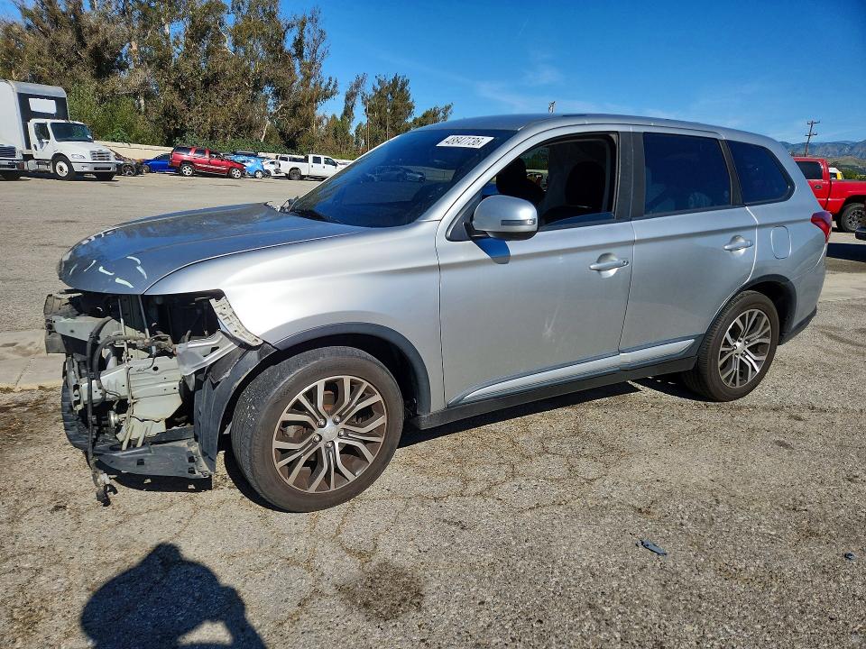 Продаж на аукціоні авто 2018 Mitsubishi Outlander, vin: JA4AD3A3XJZ054593, номер лоту: 48847736