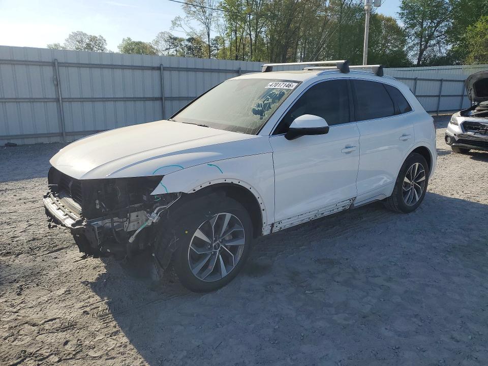 47017146 :رقم المزاد ، WA1AAAFY8M2033983 vin ، 2021 Audi Q5 مزاد بيع
