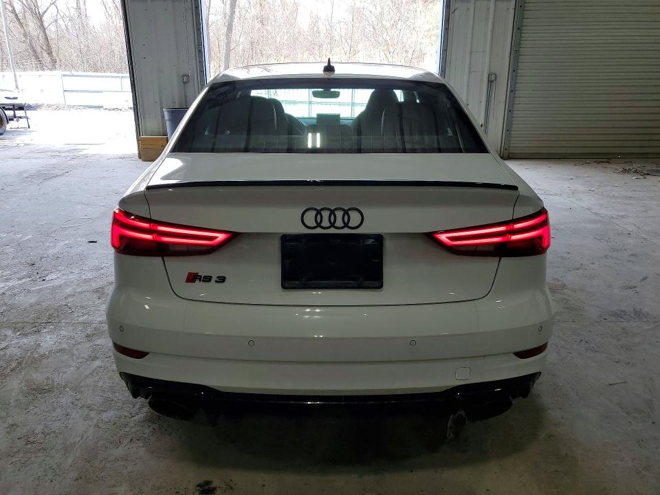49421876 :رقم المزاد ، WUABWGFF1KA904970 vin ، 2019 Audi Rs3 مزاد بيع