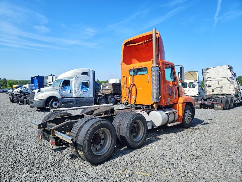 52436516 :رقم المزاد ، 1FUJBBCK97LW34688 vin ، 2007 Freightliner Conventional مزاد بيع