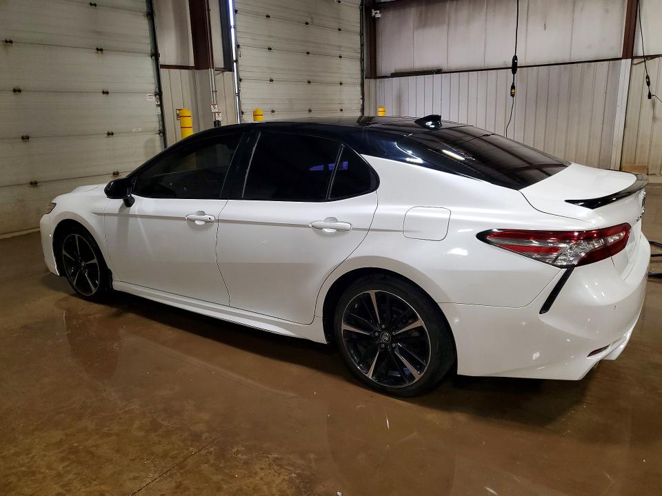 49457016 :رقم المزاد ، 4T1B61HK9KU239489 vin ، 2019 Toyota Camry مزاد بيع