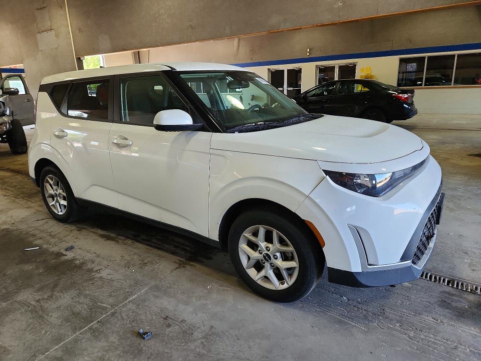 2024 Kia Soul მანქანა იყიდება აუქციონზე, vin: KNDJ23AU5R7920891, აუქციონის ნომერი: 49584536