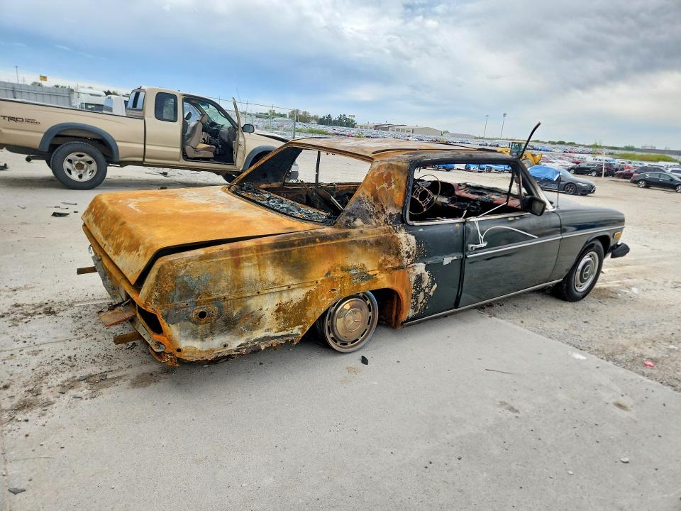 Продажа на аукционе авто 1974 Mercedes-benz C280, vin: 11407312100086, номер лота: 51353406