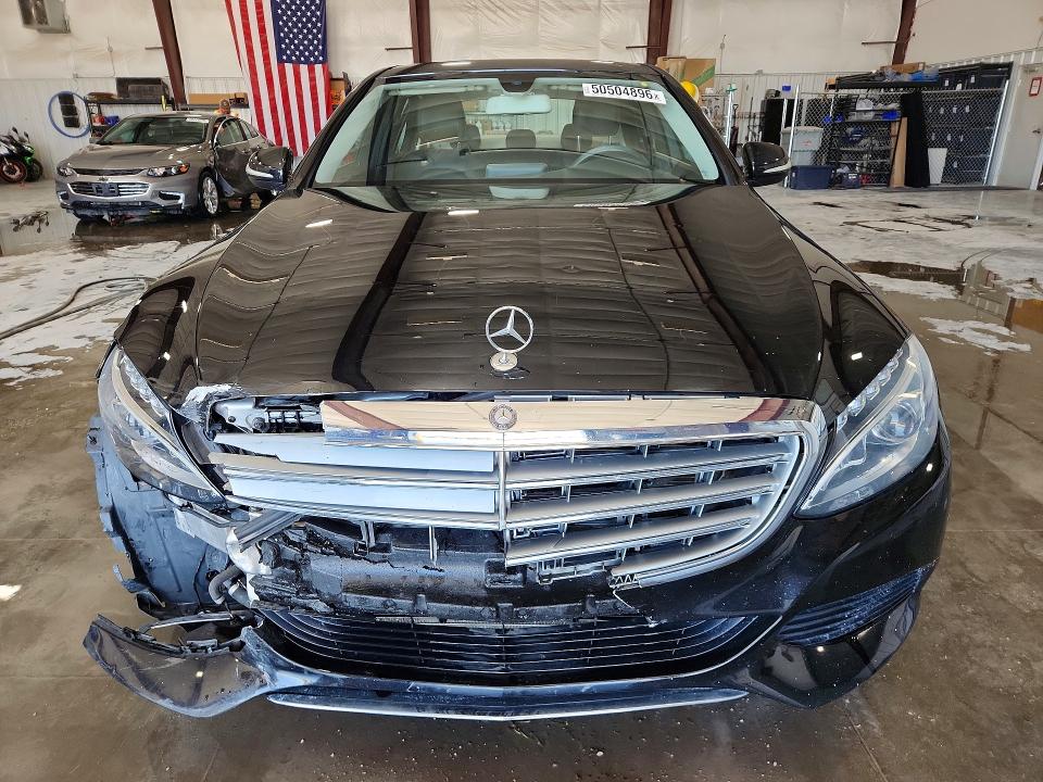 50504896 :رقم المزاد ، 55SWF4KB5FU017240 vin ، 2015 Mercedes-benz C مزاد بيع