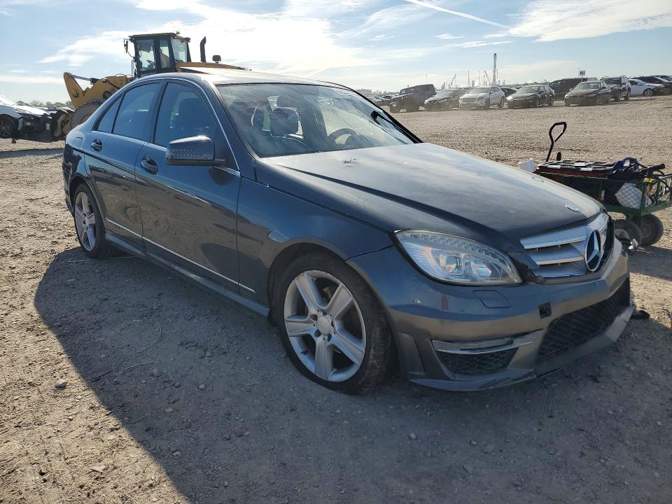 Продаж на аукціоні авто 2010 Mercedes-benz C, vin: WDDGF5EB7AA403169, номер лоту: 49086796