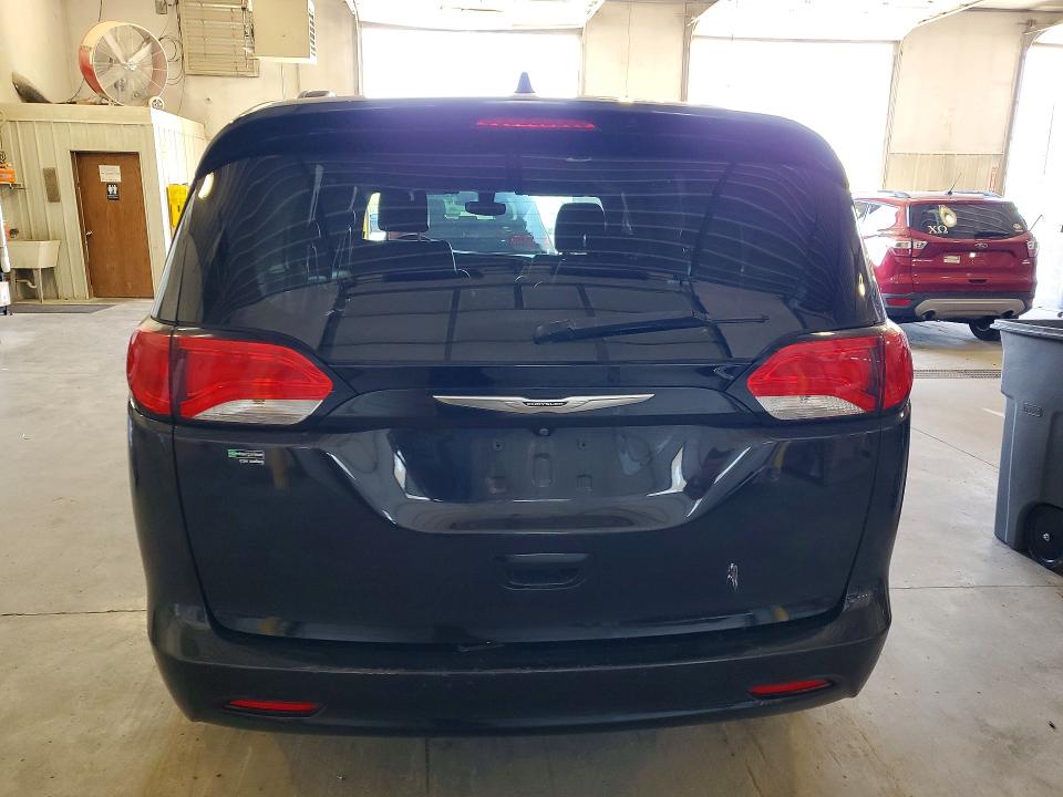 Продаж на аукціоні авто 2021 Chrysler Voyager, vin: 2C4RC1DG1MR542893, номер лоту: 49976086