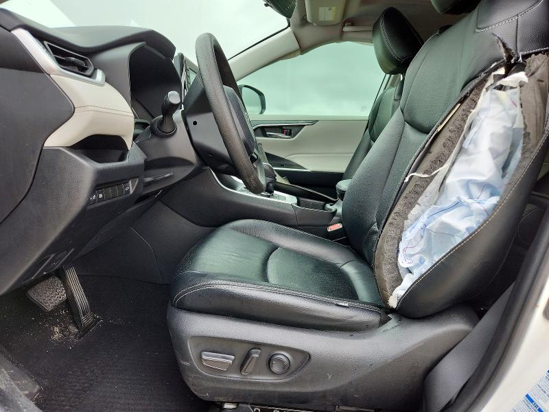 Продажа на аукционе авто 2022 Toyota Rav4, vin: 4T3RWRFV5NU064213, номер лота: 50933416