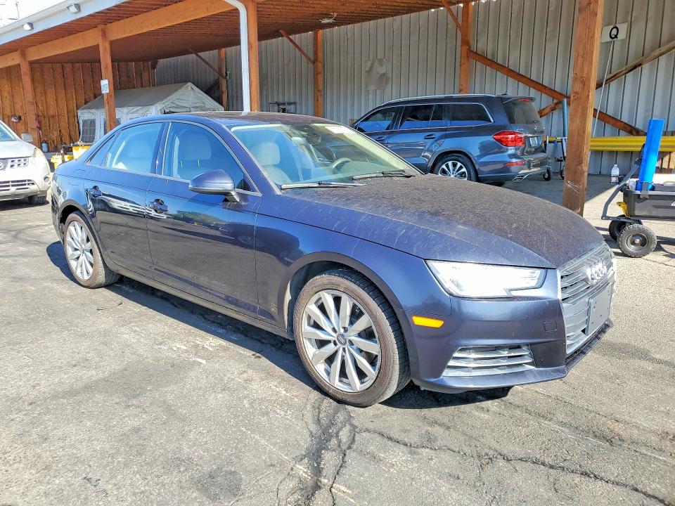 51250416 :رقم المزاد ، WAUGMAF45HN048267 vin ، 2017 Audi A4 مزاد بيع