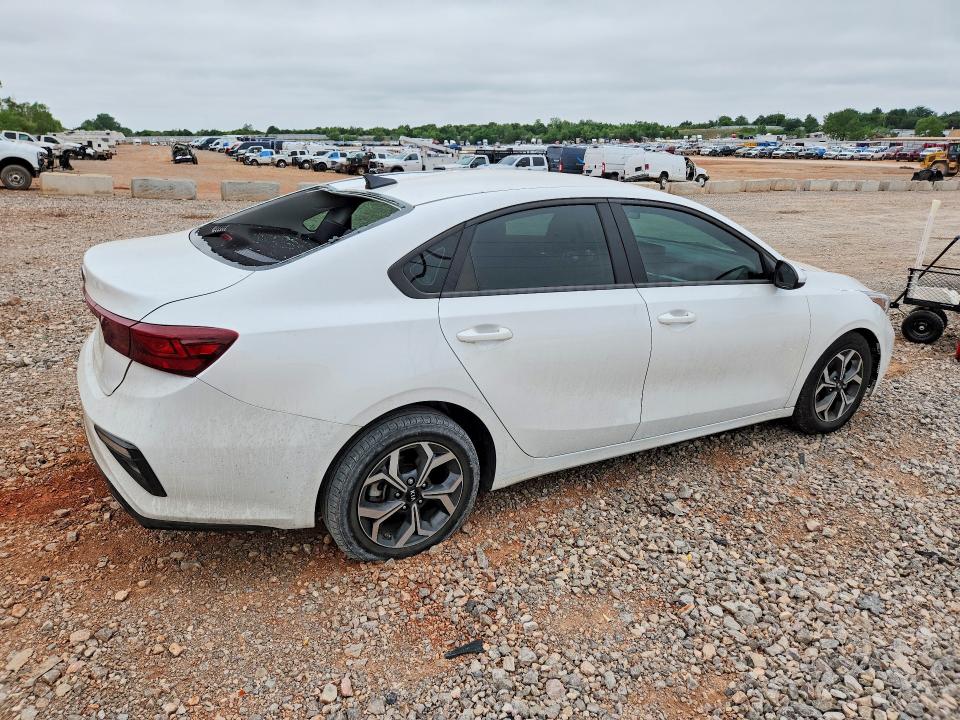 51250286 :رقم المزاد ، 3KPF24AD8ME359980 vin ، 2021 Kia Forte مزاد بيع