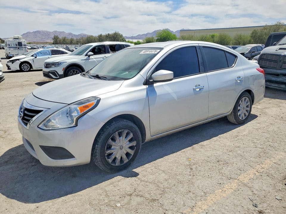 48914476 :رقم المزاد ، 3N1CN7AP1JK431883 vin ، 2018 Nissan Versa مزاد بيع