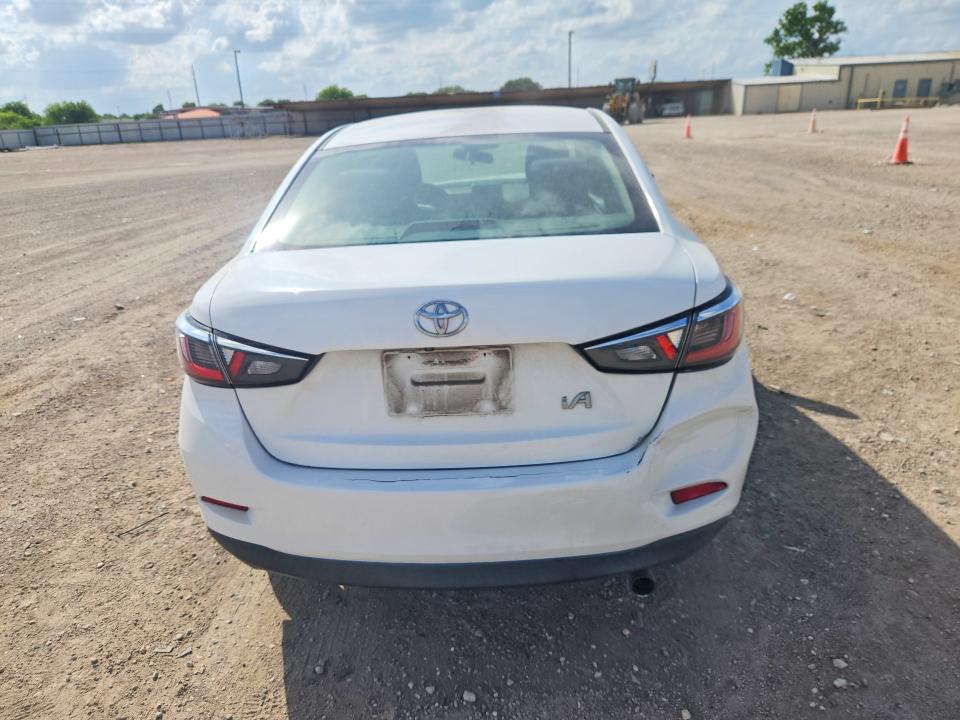 49339616 :رقم المزاد ، 3MYDLBYV9HY167965 vin ، 2017 Toyota Yaris Ia مزاد بيع