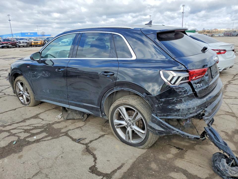 49337966 :رقم المزاد ، WA1DECF39M1007724 vin ، 2021 Audi Q3 مزاد بيع
