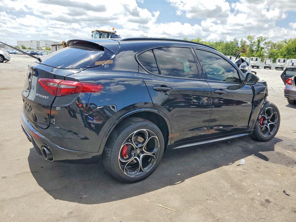 Продаж на аукціоні авто 2022 Alfa Romeo Stelvio, vin: ZASPAKBN3N7D41463, номер лоту: 52007956