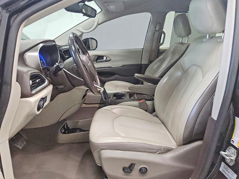 Продаж на аукціоні авто 2017 Chrysler Pacifica, vin: 2C4RC1BG7HR763861, номер лоту: 49868416