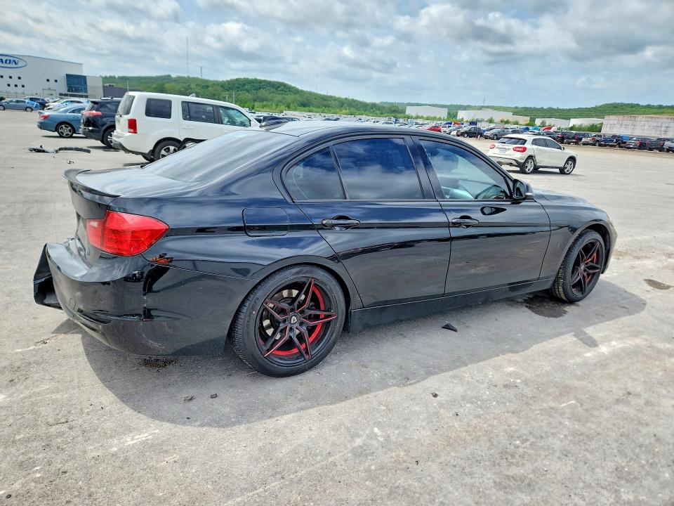 49865336 :رقم المزاد ، WBA3C1C53DF434690 vin ، 2013 Bmw 328 مزاد بيع
