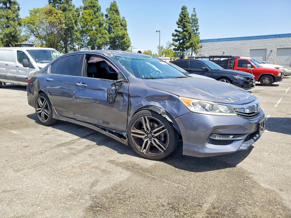 50354656 :رقم المزاد ، 1HGCR2F52HA248436 vin ، 2017 Honda Accord مزاد بيع