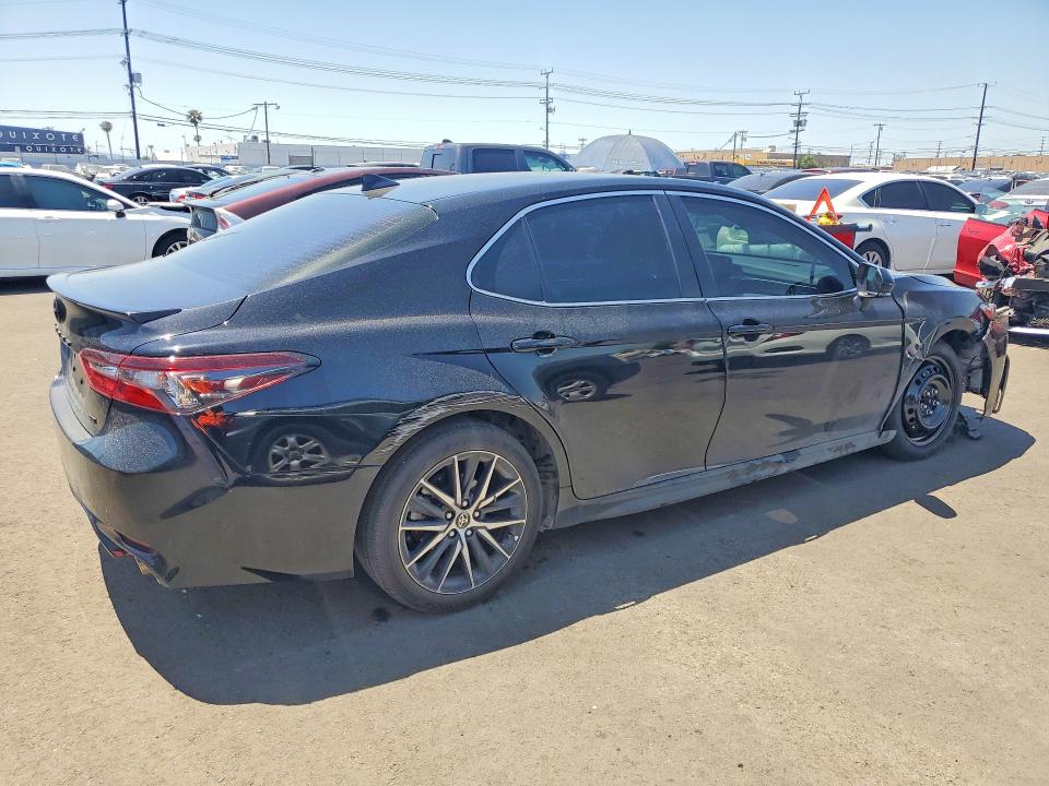 51547866 :رقم المزاد ، 4T1G11AK8RU917321 vin ، 2024 Toyota Camry مزاد بيع