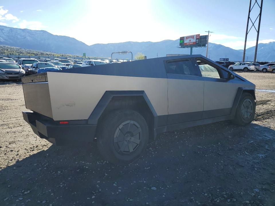 2025 Tesla Cybertruck მანქანა იყიდება აუქციონზე, vin: 7G2CEHED7SA070036, აუქციონის ნომერი: 48435046