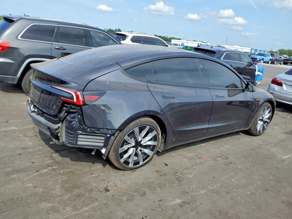 2026 Tesla Model 3 მანქანა იყიდება აუქციონზე, vin: 5YJ3E1EB4TF123322, აუქციონის ნომერი: 48005896