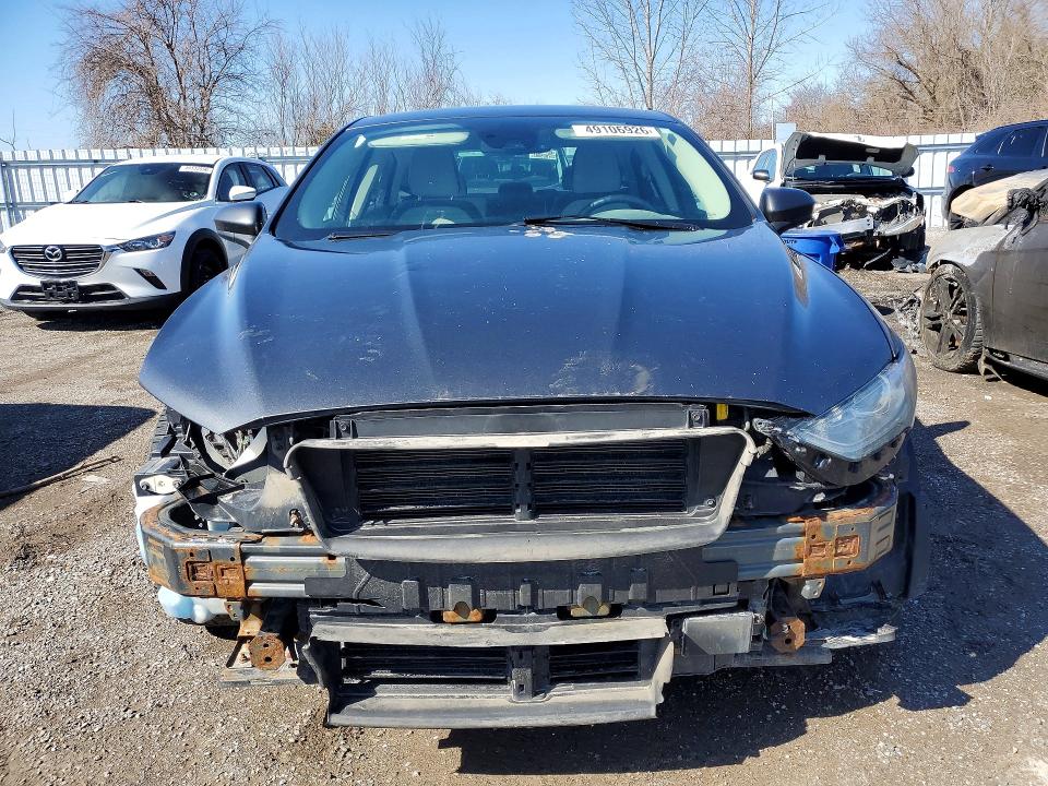 49106926 :رقم المزاد ، 3FA6P0HD4KR122947 vin ، 2019 Ford Fusion مزاد بيع