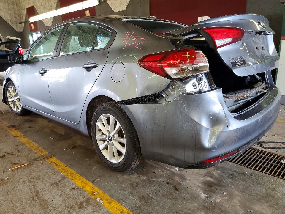 47870756 :رقم المزاد ، 3KPFL4A79HE157212 vin ، 2017 Kia Forte مزاد بيع