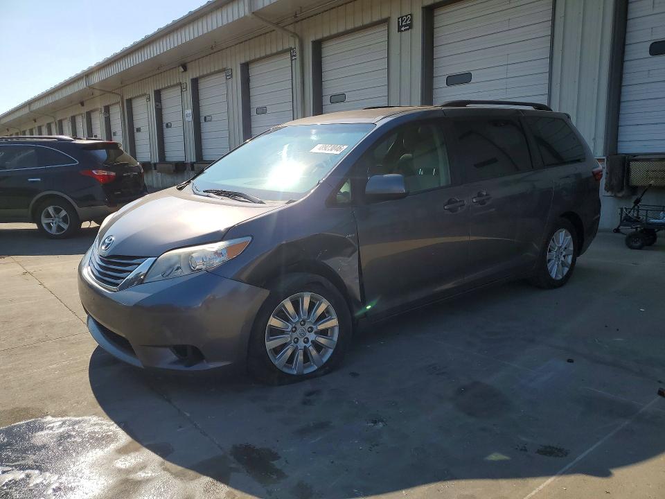 48923046 :رقم المزاد ، 5TDJK3DC5GS143876 vin ، 2016 Toyota Sienna مزاد بيع