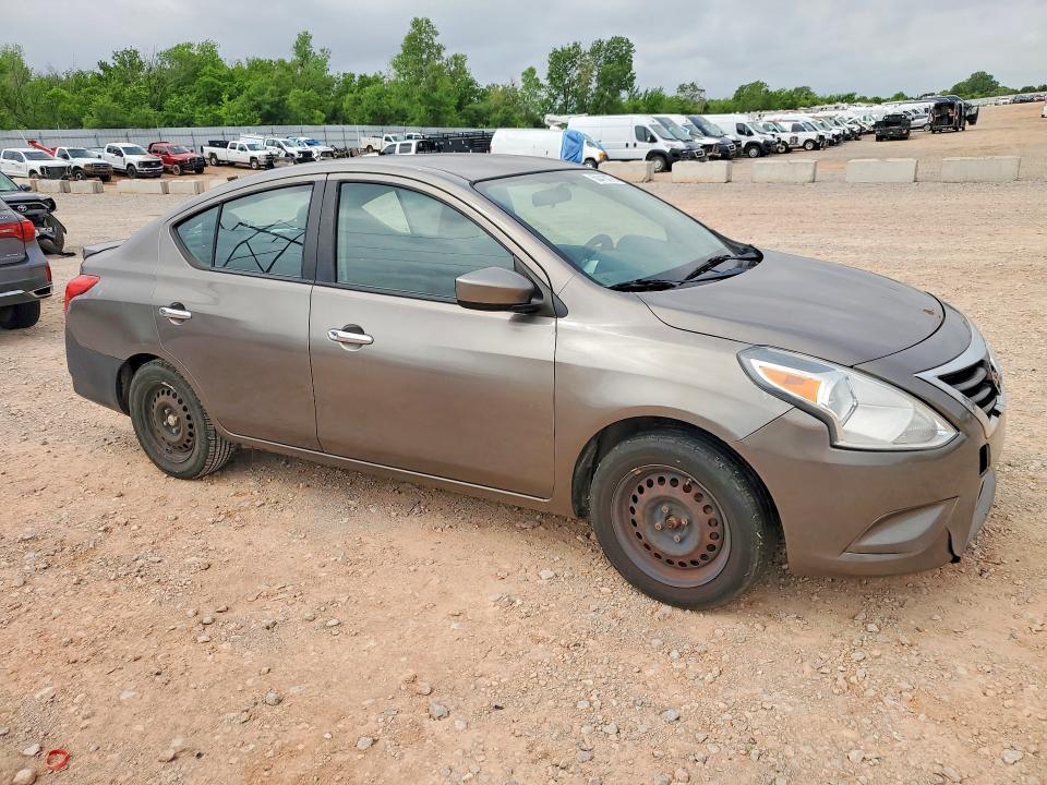 50418076 :رقم المزاد ، 3N1CN7AP7FL827317 vin ، 2015 Nissan Versa مزاد بيع