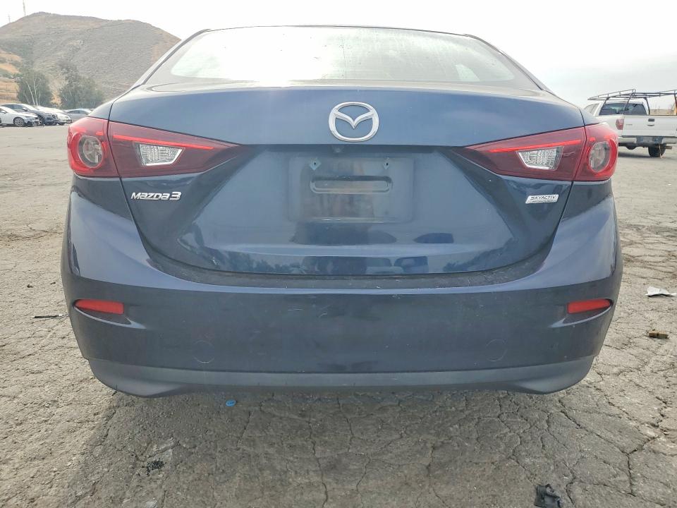 49580266 :رقم المزاد ، 3MZBN1U74JM215576 vin ، 2018 Mazda 3 مزاد بيع