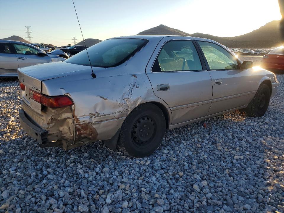 48696936 :رقم المزاد ، 4T1BG22K4VU108874 vin ، 1997 Toyota Camry مزاد بيع