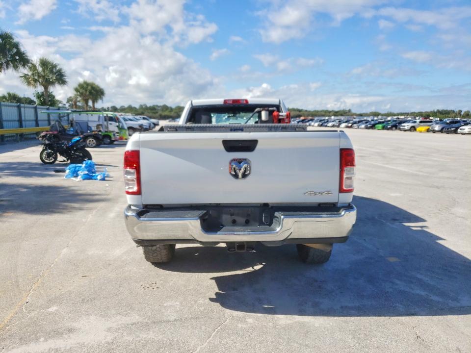Продажа на аукционе авто 2022 Ram 2500, vin: 3C6UR5HL2NG262180, номер лота: 76920385