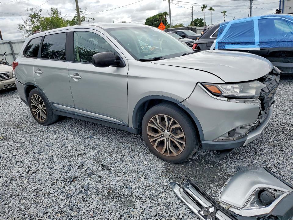 Продаж на аукціоні авто 2018 Mitsubishi Outlander, vin: JA4AD2A39JZ052618, номер лоту: 48877206
