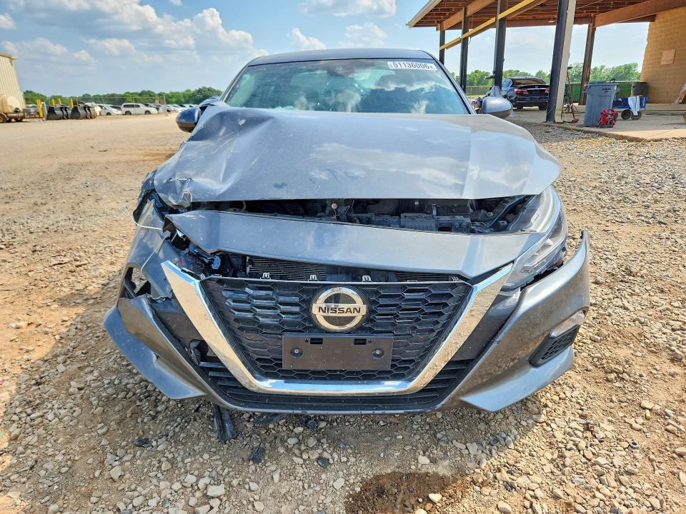 51136006 :رقم المزاد ، 1N4BL4DV6NN352111 vin ، 2022 Nissan Altima مزاد بيع